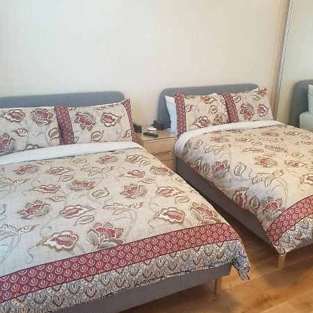 London Luxury Apartments 5 Min Walk From Ilford Station, With Free Parking Free Wifi ภายนอก รูปภาพ