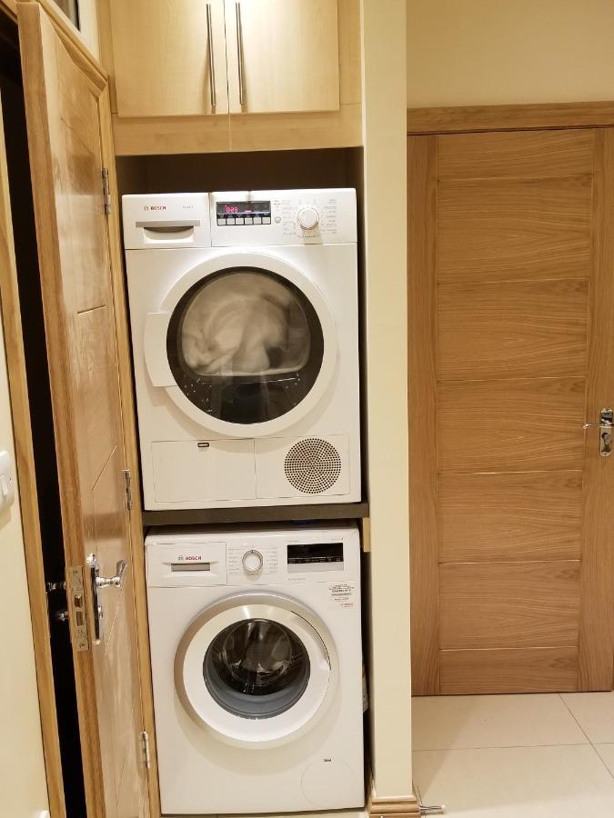 London Luxury Apartments 5 Min Walk From Ilford Station, With Free Parking Free Wifi ภายนอก รูปภาพ